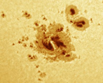Sunspot group 10486