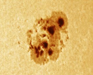 Sunspot group 10484